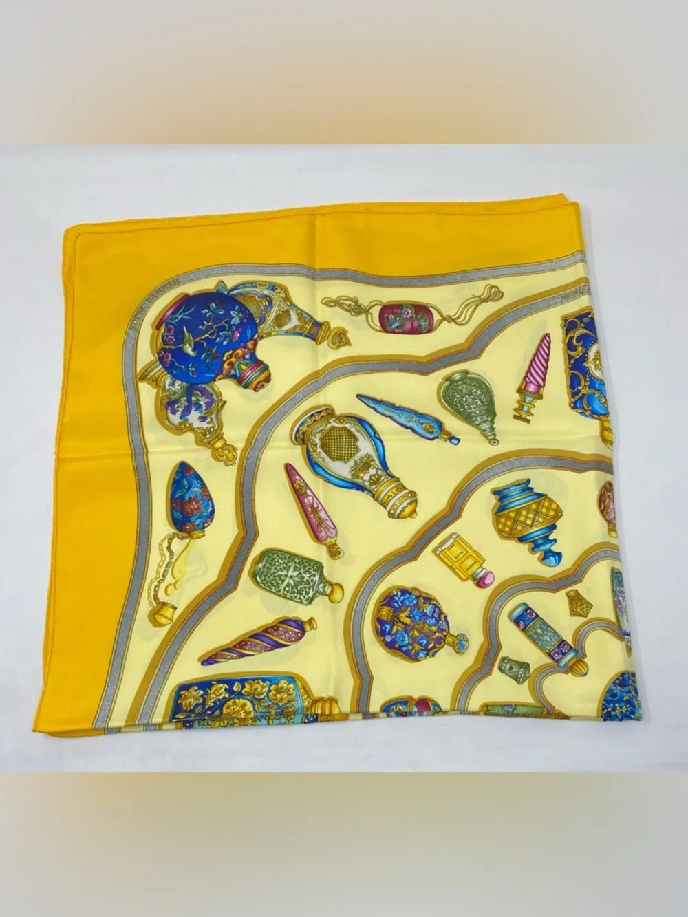Hermes Vintage Silk Scarf Carre 90 Flacons Catherine Baschet Yellow - Picture 5 of 16